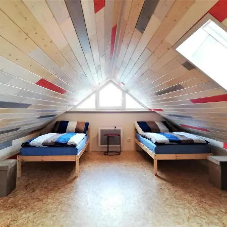 Pod Capy, Apartman *